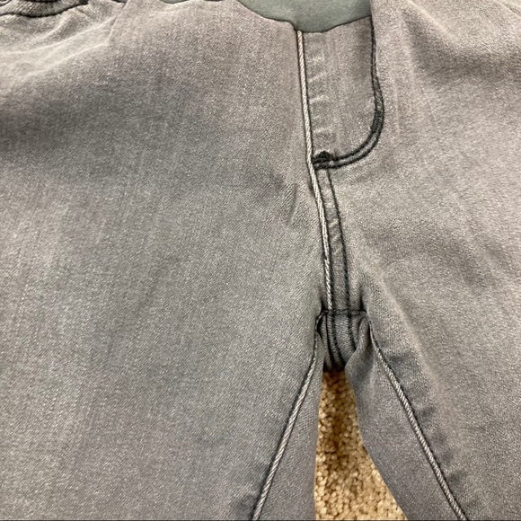 Luxe Essentials Denim Hannah Maternity Jean - Picture 9 of 16